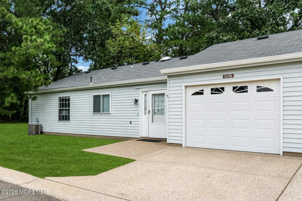 519 Cheshire Court Manchester, NJ 08759