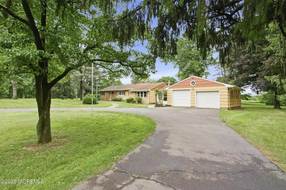 44 Burnt Hill Road Montgomery, NJ 08502