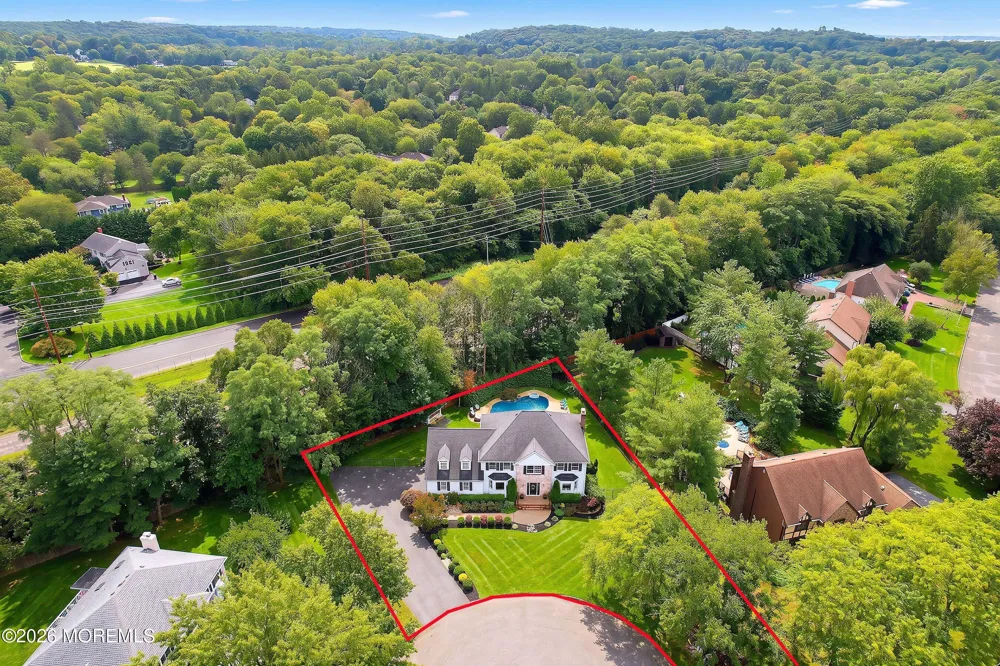 11 Sir Paul Court Middletown, NJ 07748