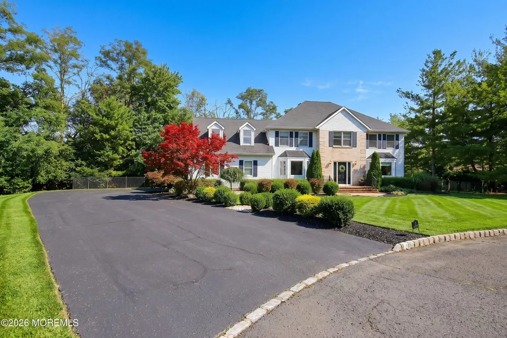 11 Sir Paul Court Middletown, NJ 07748
