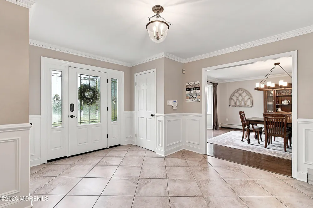 11 Sir Paul Court Middletown, NJ 07748