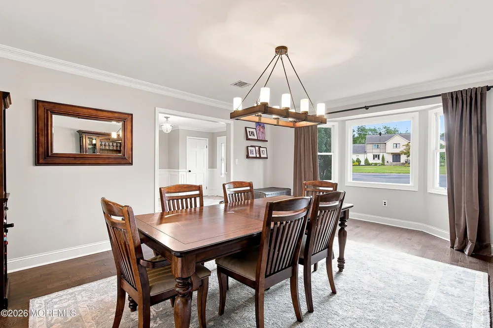 11 Sir Paul Court Middletown, NJ 07748