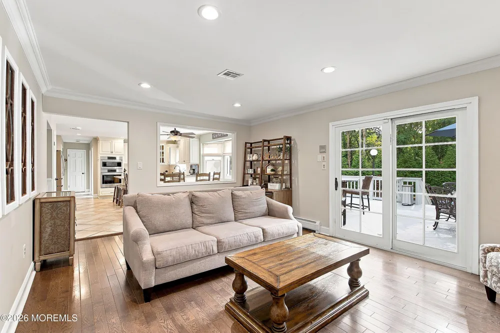 11 Sir Paul Court Middletown, NJ 07748