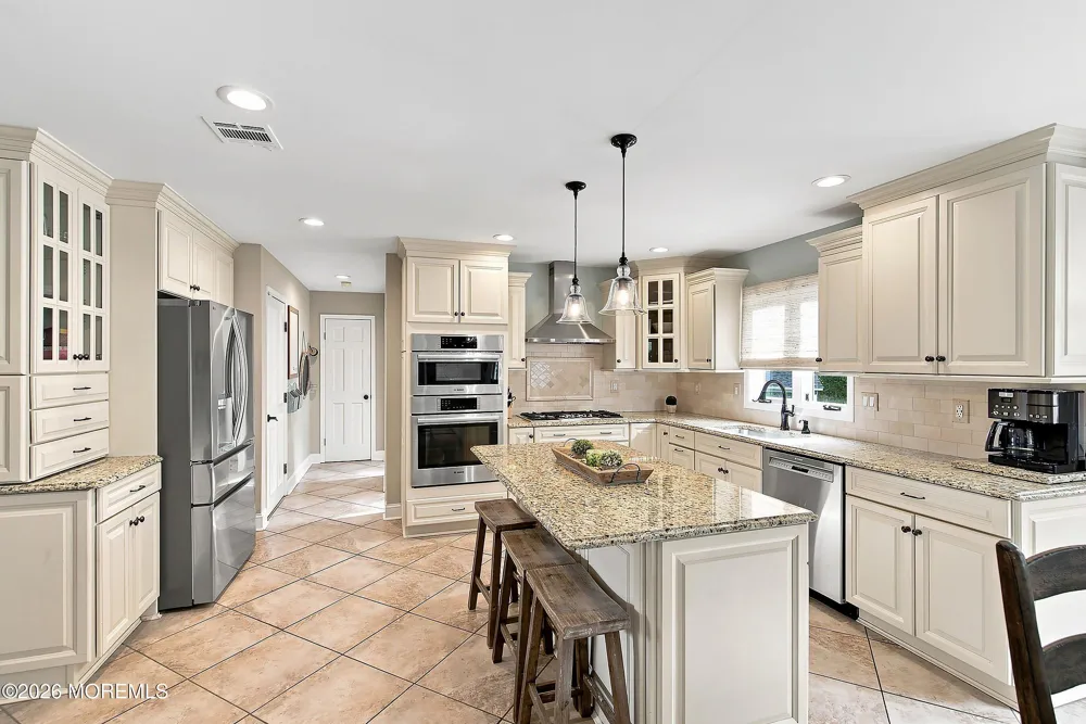 11 Sir Paul Court Middletown, NJ 07748