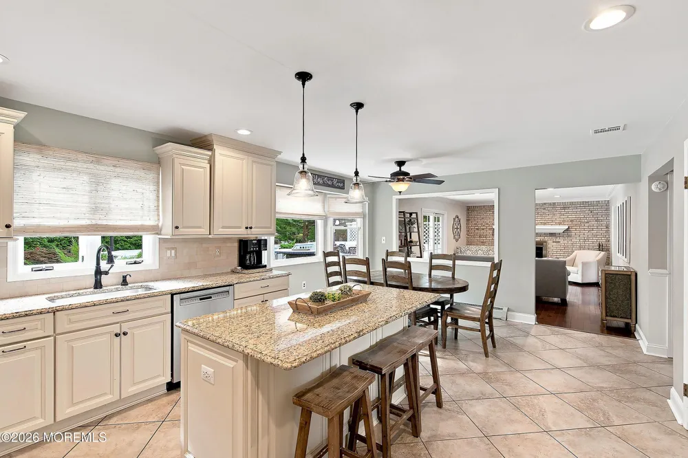 11 Sir Paul Court Middletown, NJ 07748