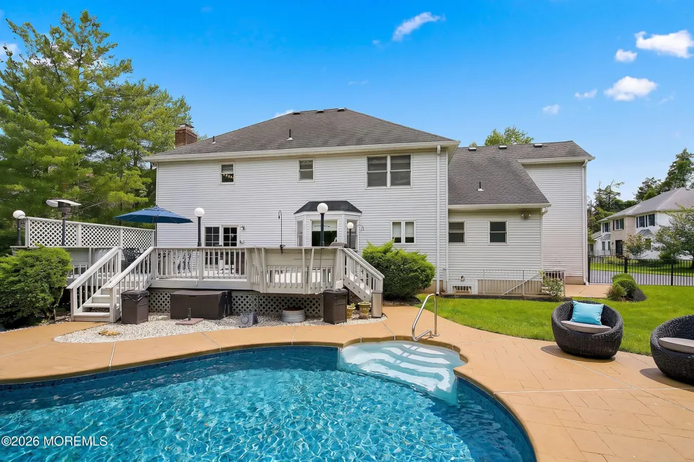 11 Sir Paul Court Middletown, NJ 07748