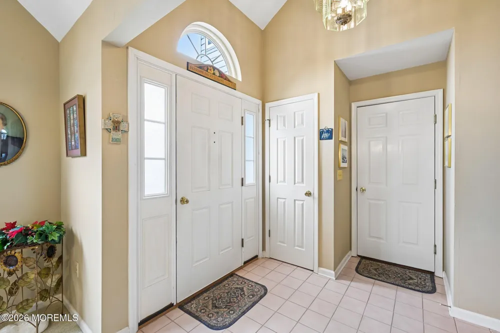 18 Peaksail Drive Bayville, NJ 08721