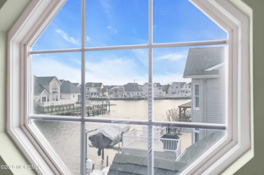 18 Peaksail Drive Bayville, NJ 08721