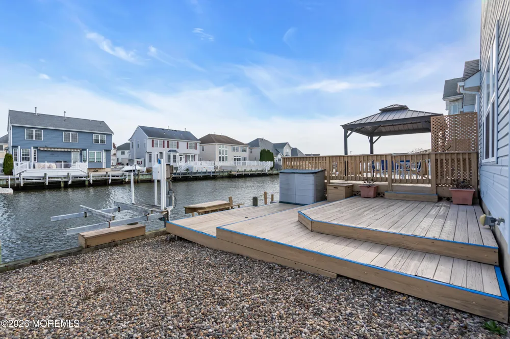 18 Peaksail Drive Bayville, NJ 08721