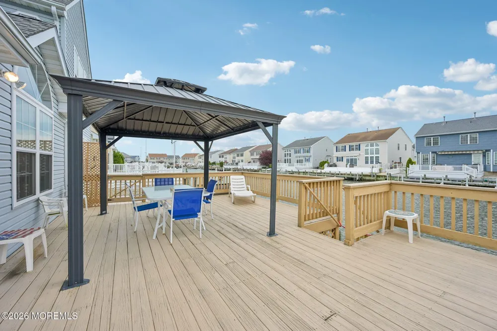 18 Peaksail Drive Bayville, NJ 08721