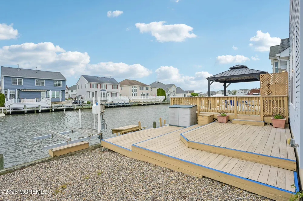 18 Peaksail Drive Bayville, NJ 08721