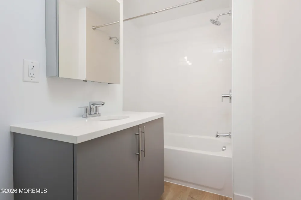 62 Ocean Boulevard #4 Atlantic Highlands, NJ 07716