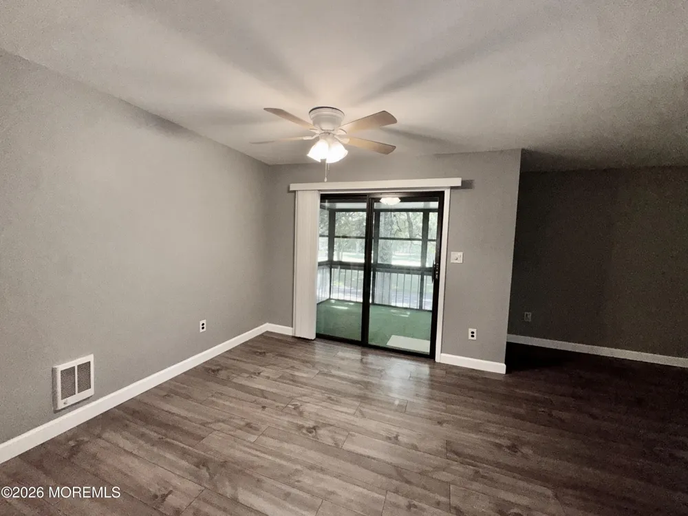 119 Amberly Drive #H Manalapan, NJ 07726