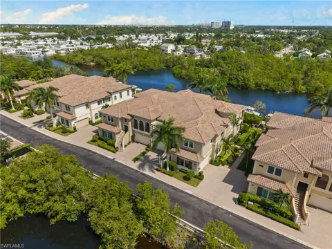 2439 Breakwater Way #9102