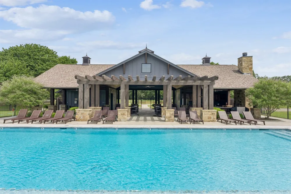221 Patriot Pointe Eufaula, OK 74432