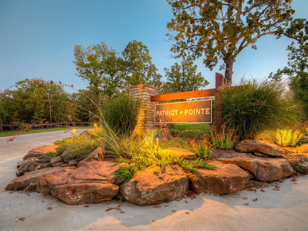 221 Patriot Pointe Eufaula, OK 74432