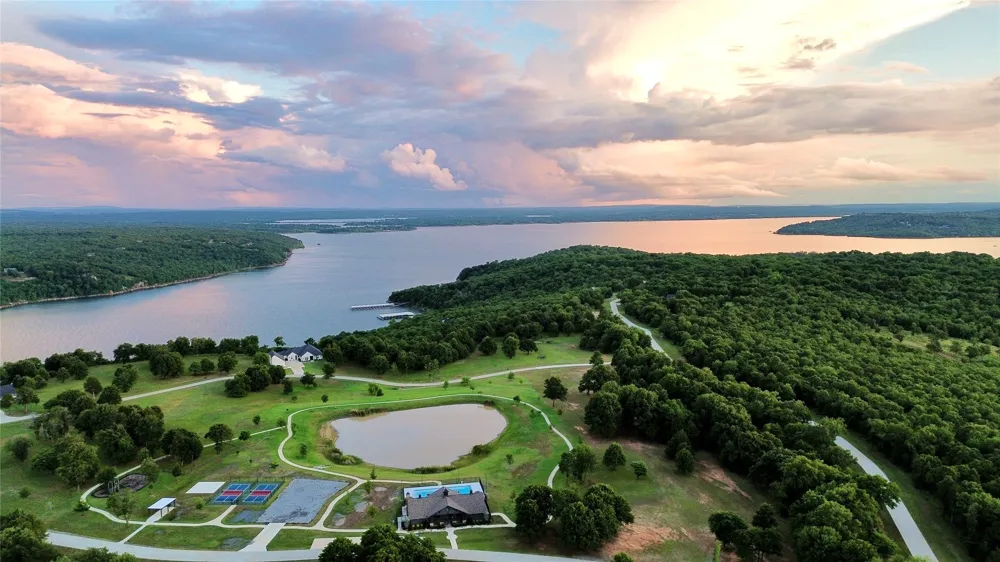 148 Patriot Pointe Eufaula, OK 74432