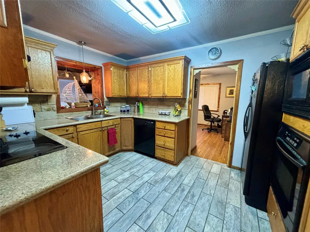 33857 E 713 DRIVE Wagoner, OK 74467