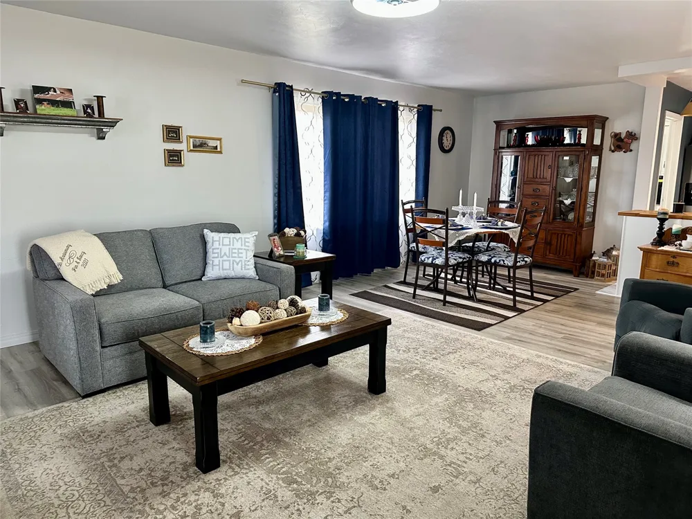 131 S Hyden Avenue Stratford, OK 74872