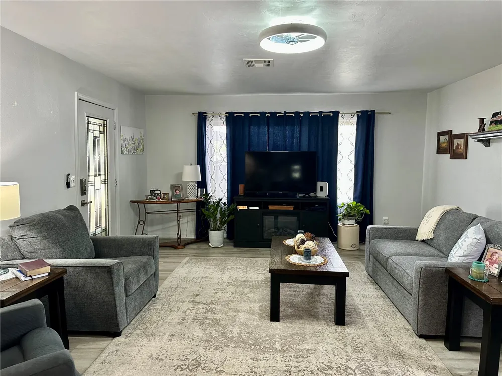 131 S Hyden Avenue Stratford, OK 74872