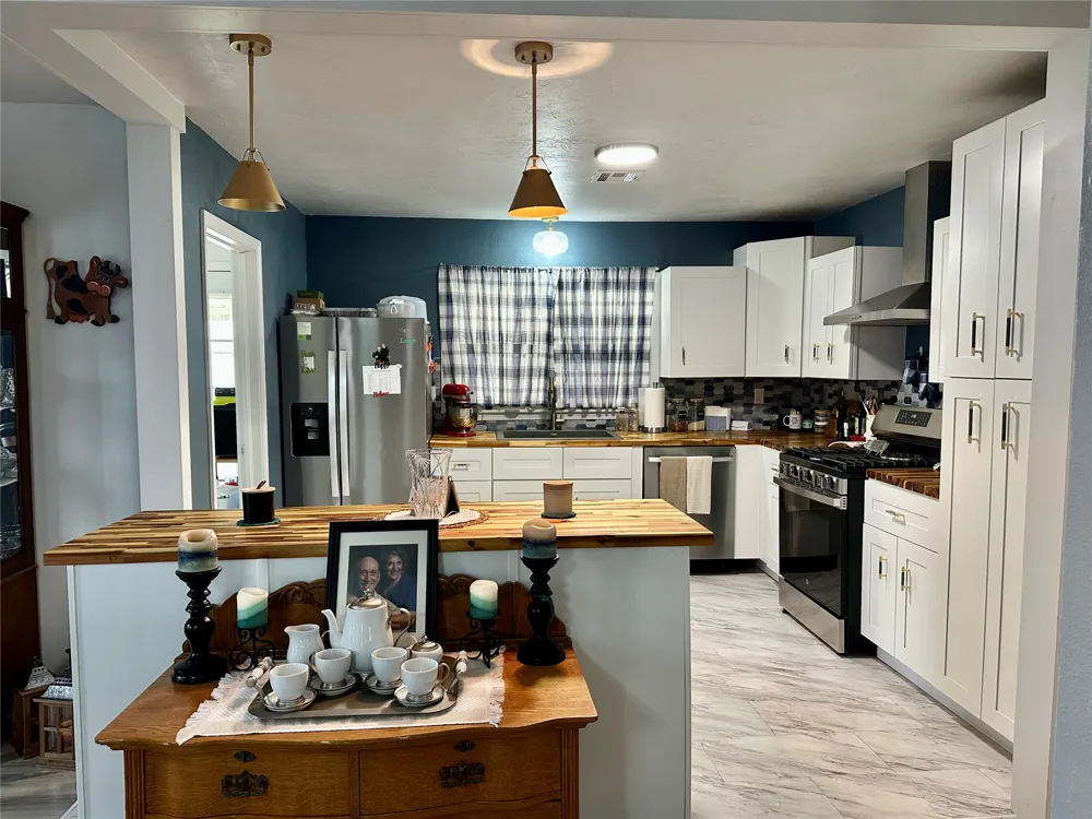 131 S Hyden Avenue Stratford, OK 74872