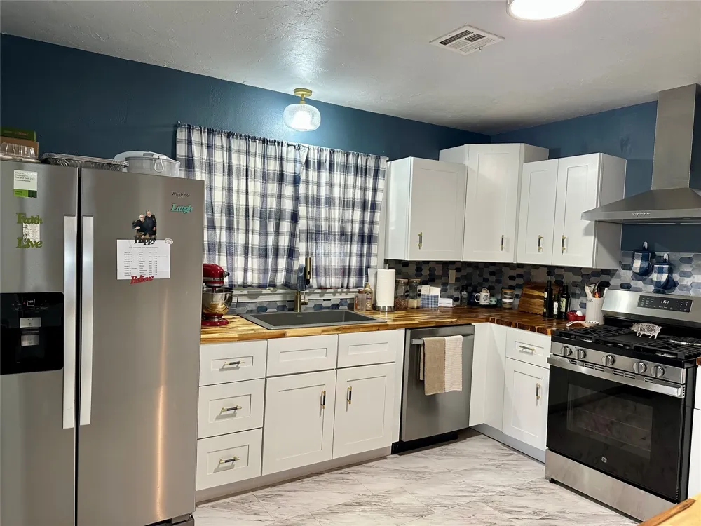 131 S Hyden Avenue Stratford, OK 74872