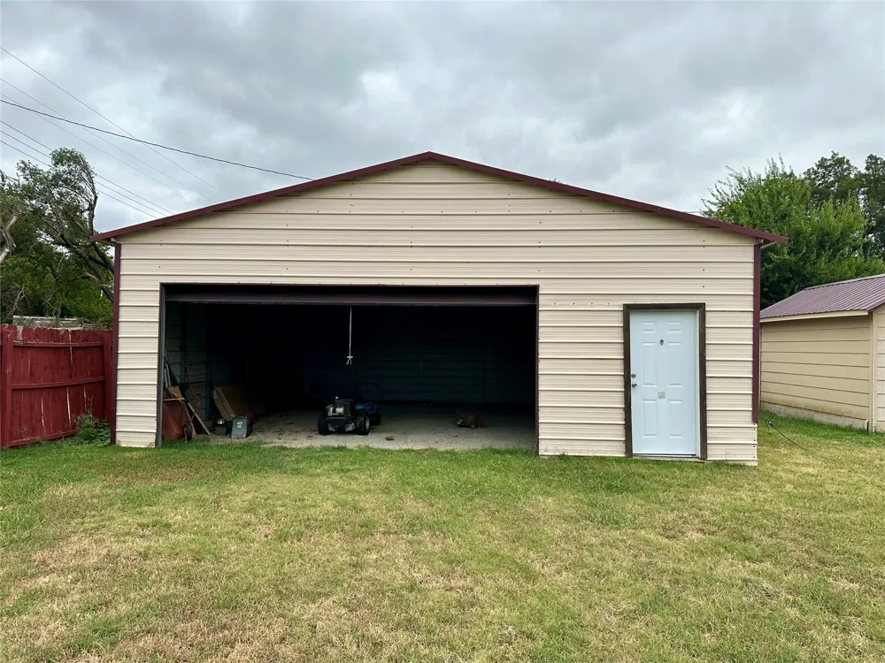 131 S Hyden Avenue Stratford, OK 74872