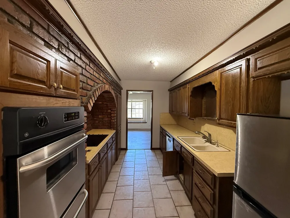 6421 S 111th EastAvenue Tulsa, OK 74133
