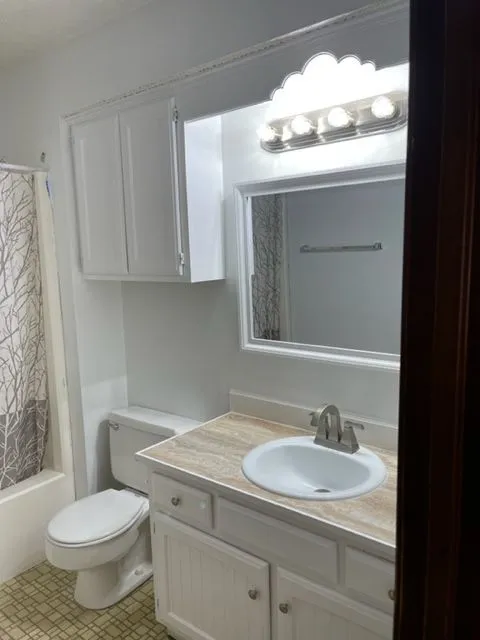 7815 E 77th Place Tulsa, OK 74133