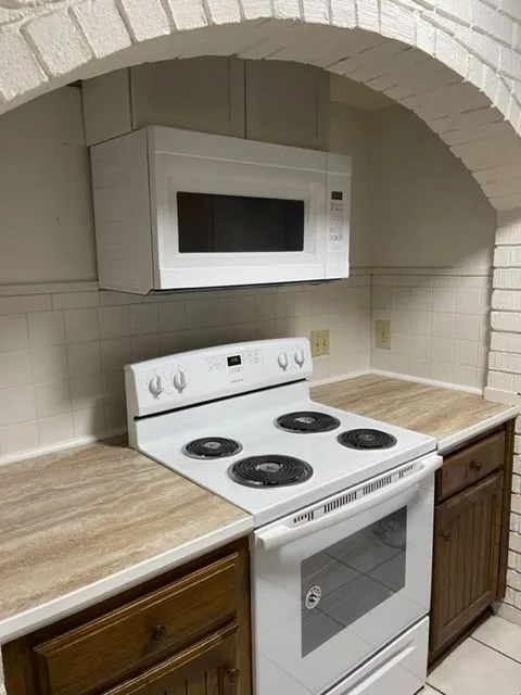 7815 E 77th Place Tulsa, OK 74133