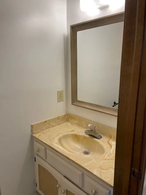 7815 E 77th Place Tulsa, OK 74133