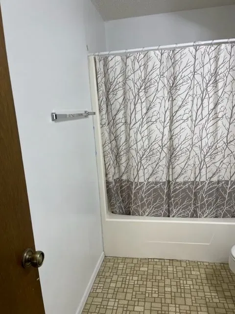 7815 E 77th Place Tulsa, OK 74133