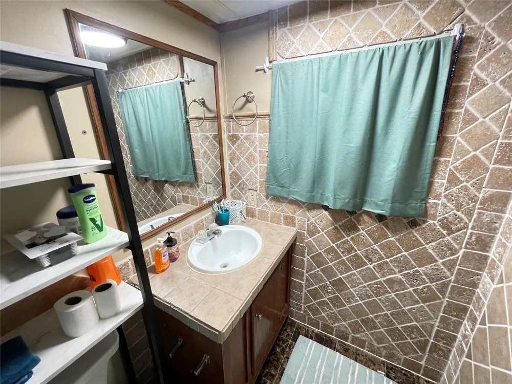 429313 E 1150 ROAD Porum, OK 74455