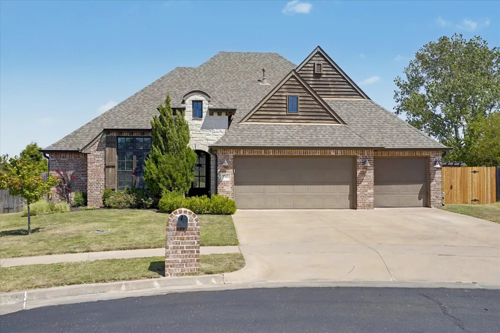 7703 E 81st Place Owasso, OK 74055