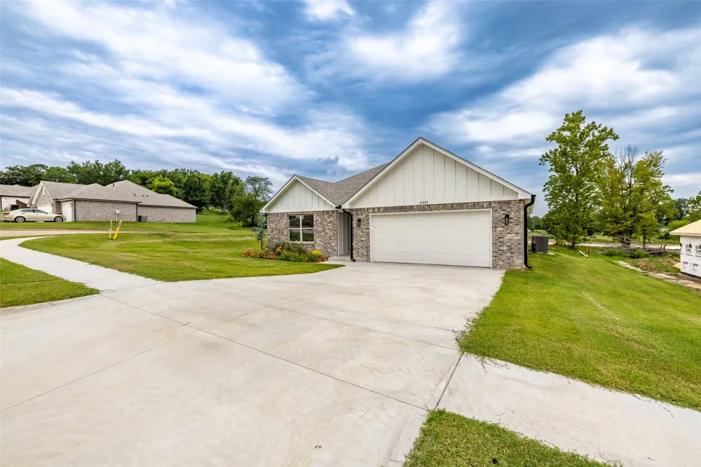27447 E 125th Place S Coweta, OK 74429