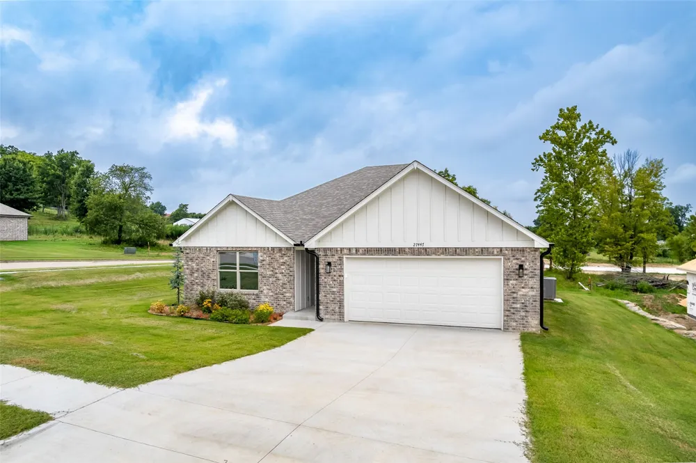 27447 E 125th Place S Coweta, OK 74429