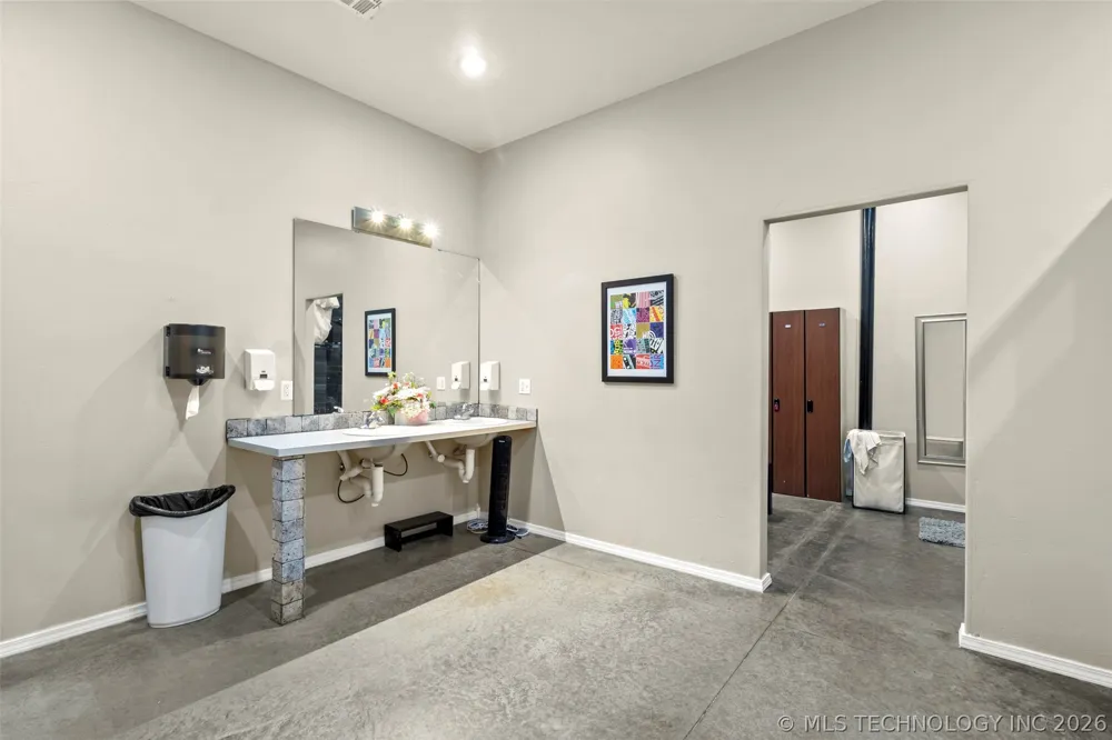 230 Broadway Ada, OK 74820