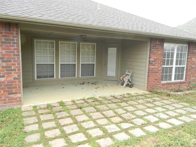 9803 100th EastAvenue Owasso, OK 74055
