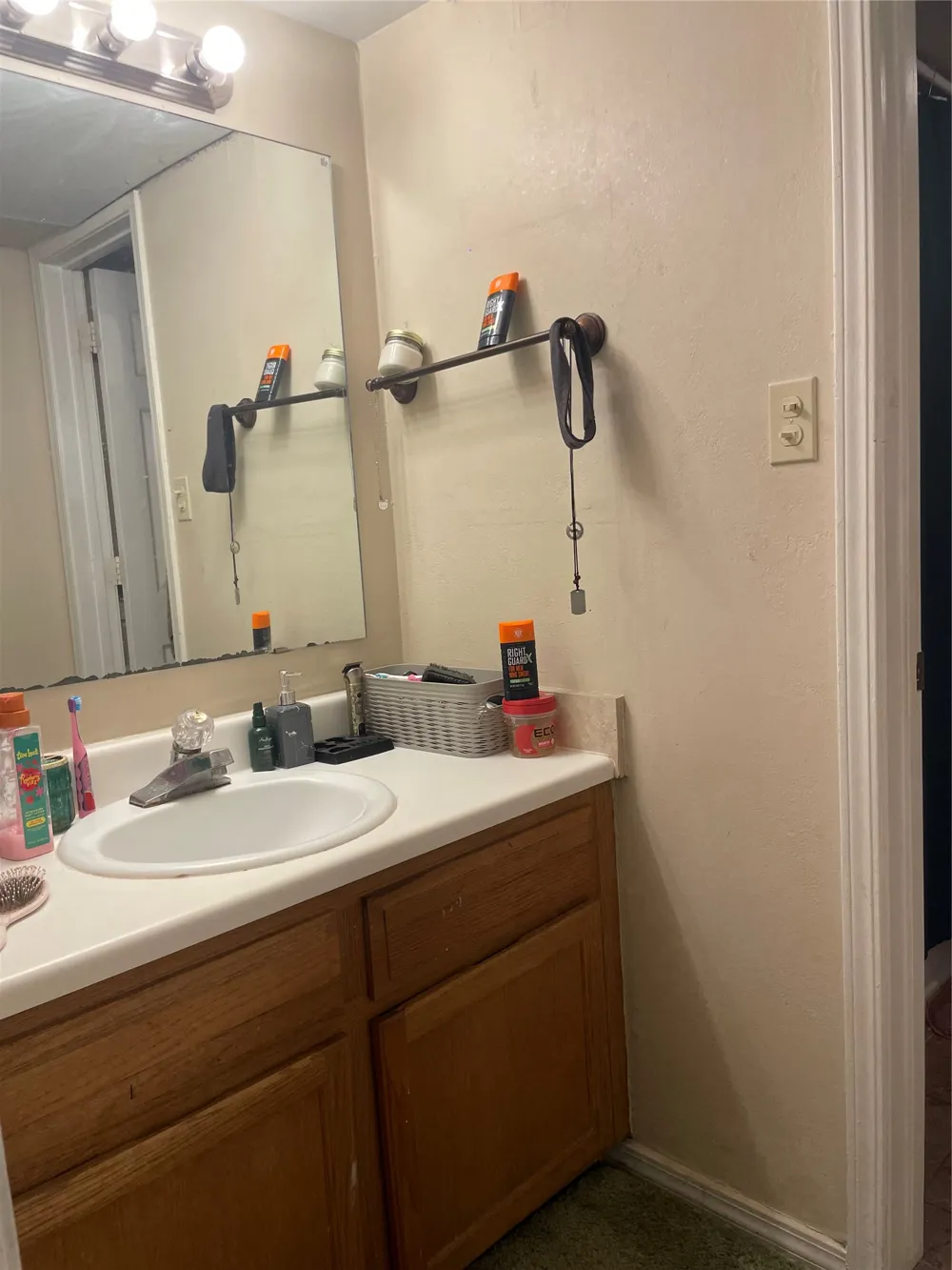 1802 E 66th Place #F207 Tulsa, OK 74136