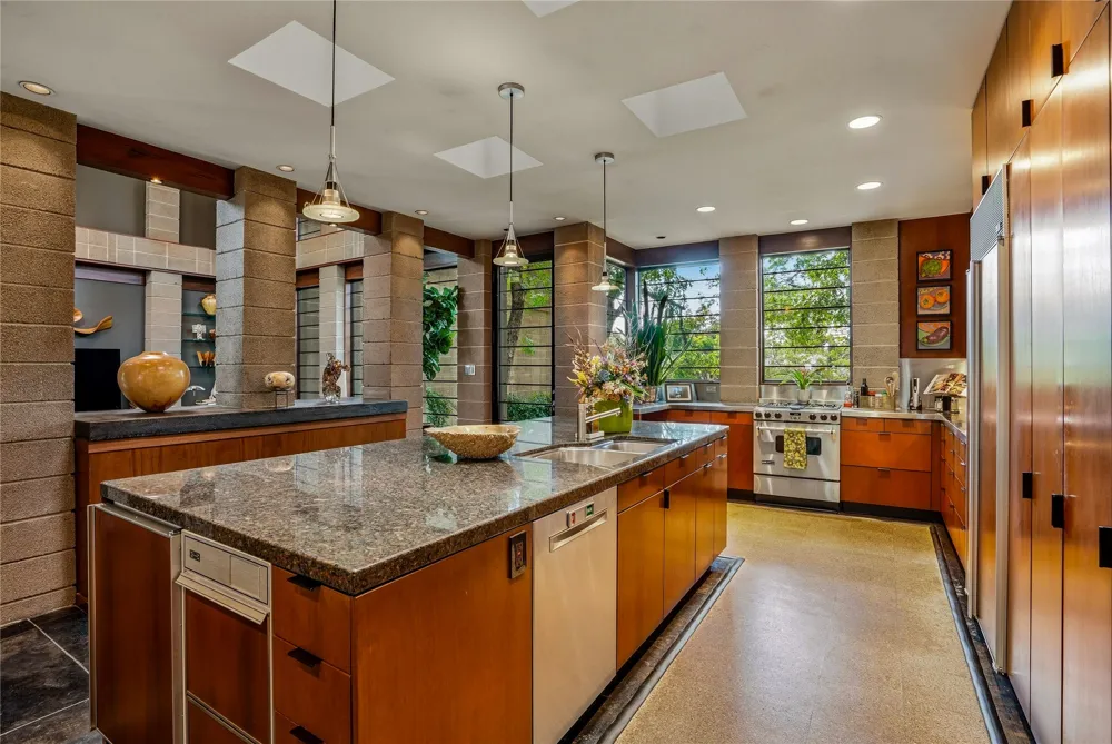 2624 E 33rd Street Tulsa, OK 74105