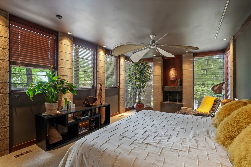 2624 E 33rd Street Tulsa, OK 74105