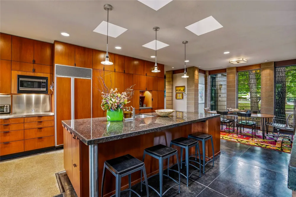 2624 E 33rd Street Tulsa, OK 74105