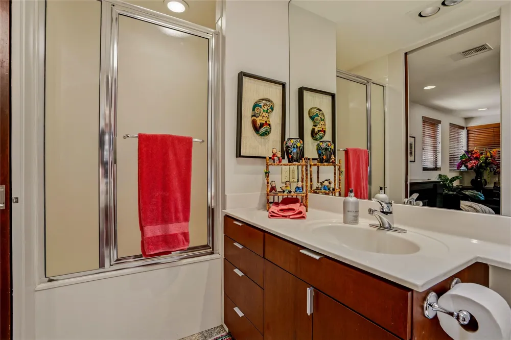 2624 E 33rd Street Tulsa, OK 74105