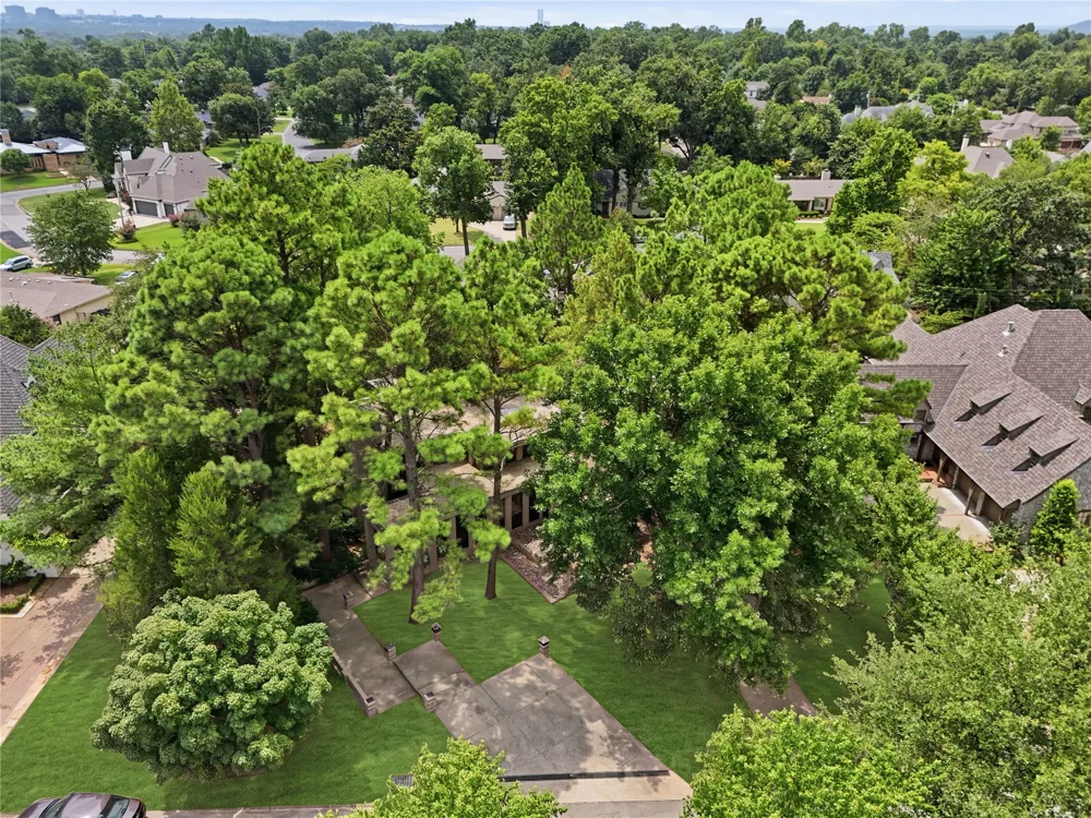 2624 E 33rd Street Tulsa, OK 74105