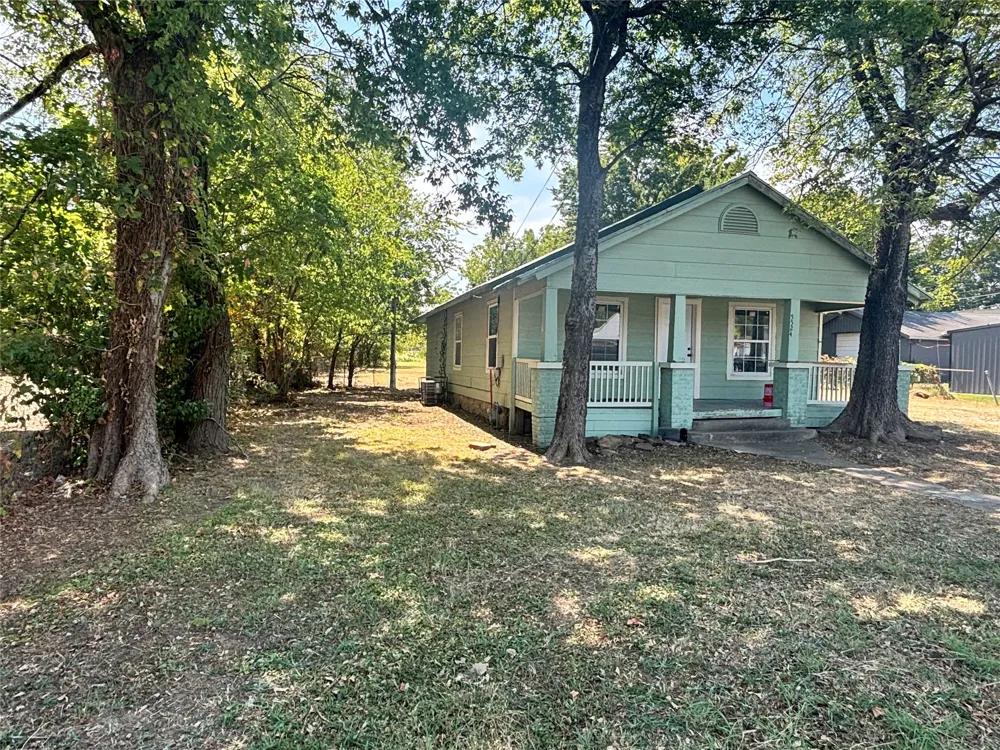 5524 E Tecumseh Street Tulsa, OK 74115