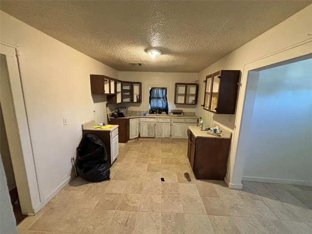 5524 E Tecumseh Street Tulsa, OK 74115