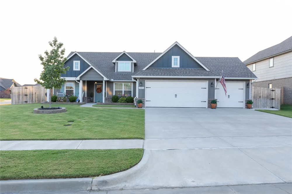 10216 S 232nd Avenue E Broken Arrow, OK 74014