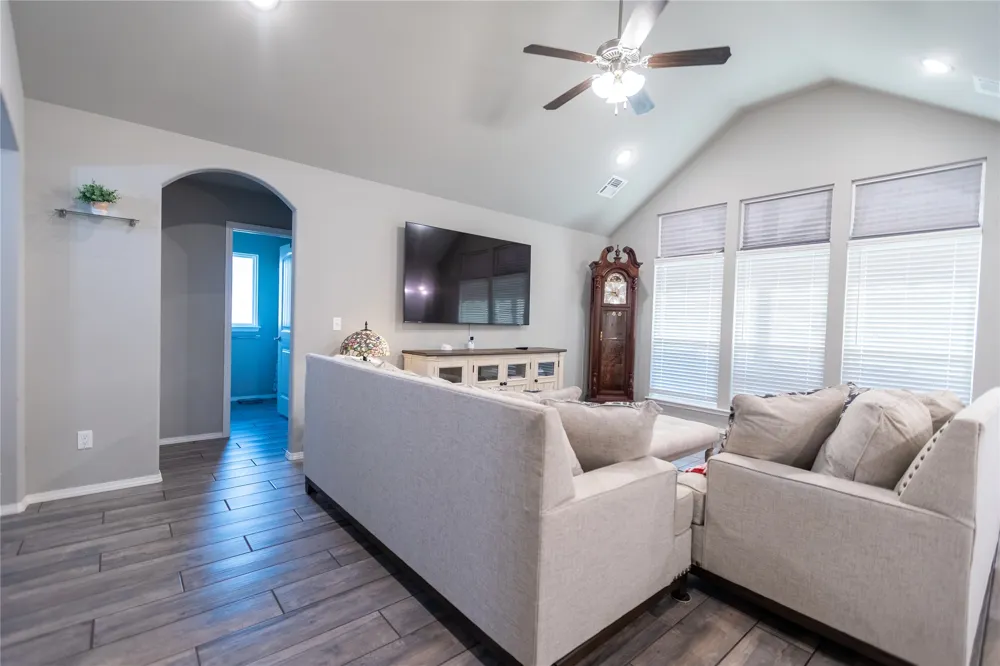 10216 S 232nd Avenue E Broken Arrow, OK 74014