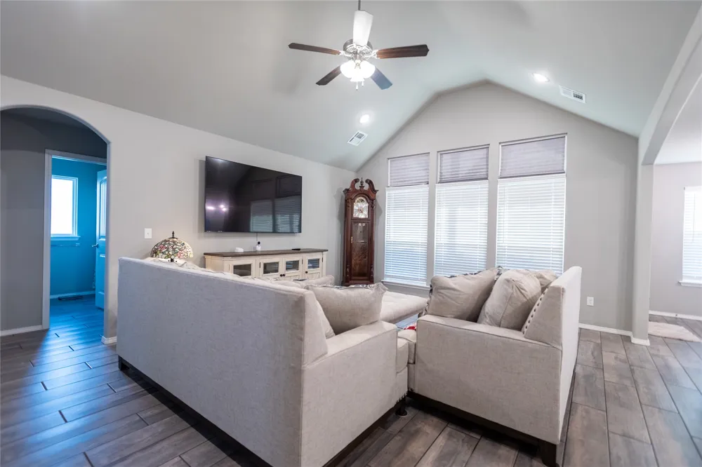 10216 S 232nd Avenue E Broken Arrow, OK 74014