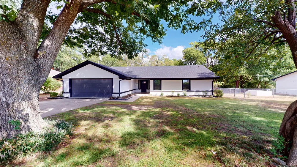 206 Crownpoint Drive Ada, OK 74820